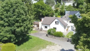 R E S E R V I E R T – Hier ist Ihr handwerkliches Können gefragt! Grundstück mit Bestand in direkter Sieglage