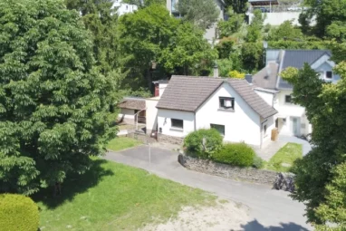 R E S E R V I E R T – Hier ist Ihr handwerkliches Können gefragt! Grundstück mit Bestand in direkter Sieglage