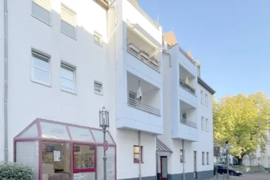 Zentrale Lage, Wohnung mit Balkon und Terrasse an der Stadtbücherei