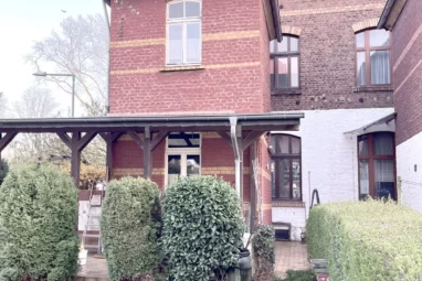 Doppelhaushälfte in Köln: Historischer Charme mit Potenzial